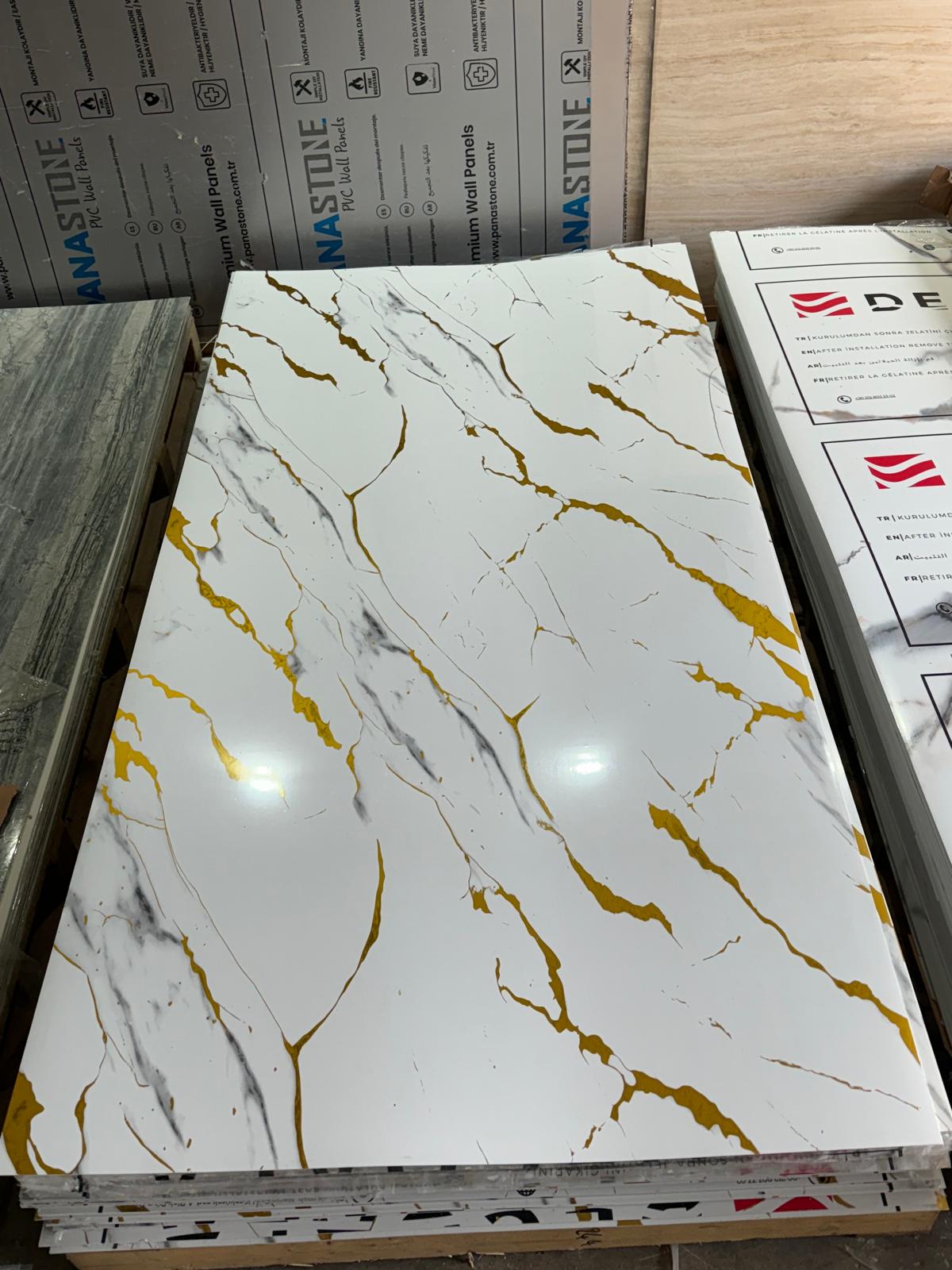 Plaque PVC marbre "Carrara gold"